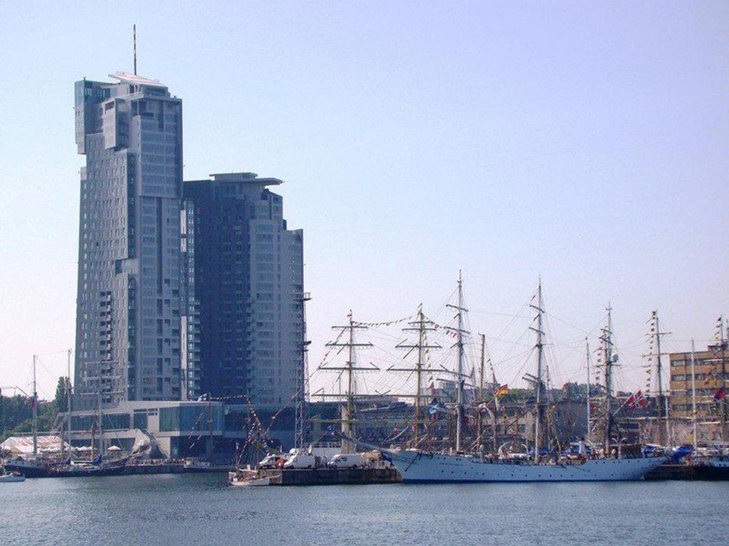 Sea Towers Apartment *