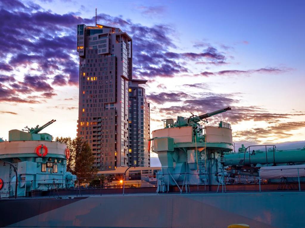 Apartment Sea Towers *
